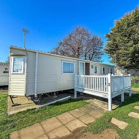 Caravan With Decking At Manor Park In Hunstanton, Sleeps 6 Ref 23045B Extérieur photo
