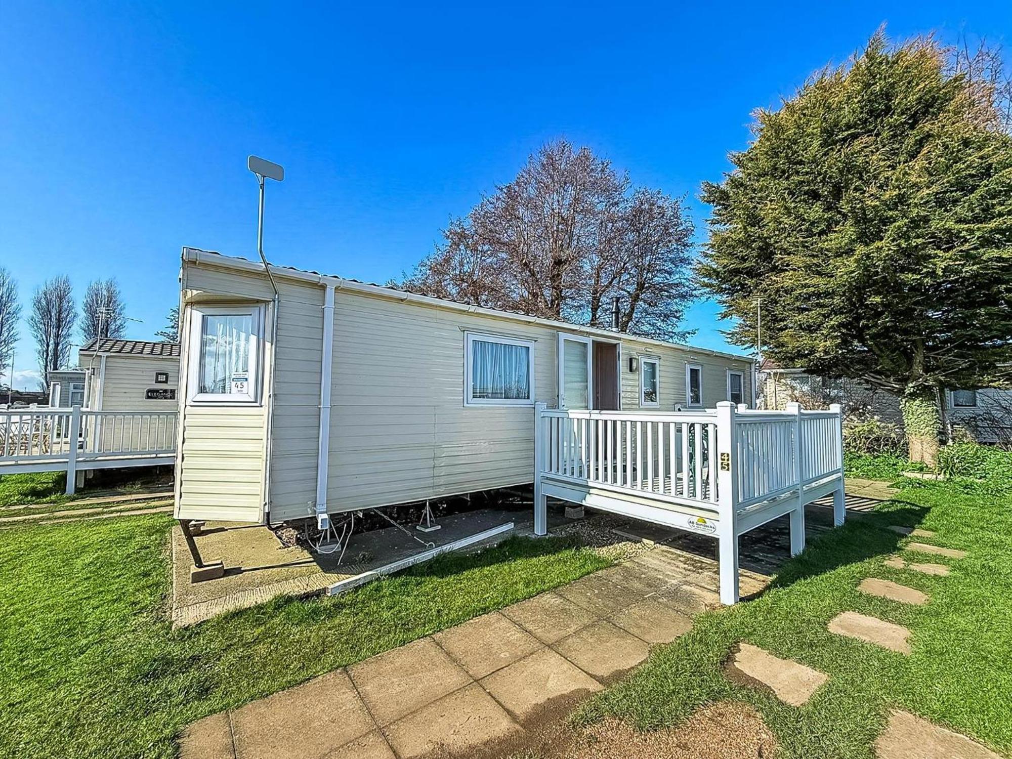 Caravan With Decking At Manor Park In Hunstanton, Sleeps 6 Ref 23045B Extérieur photo